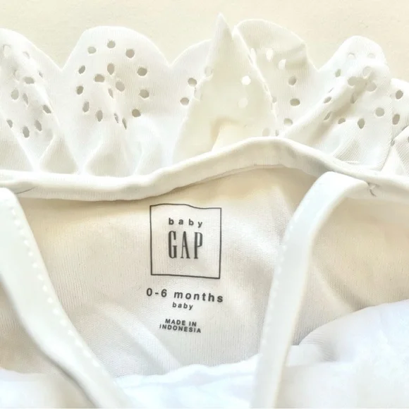 GAP Baby White Eyelet Swimsuit - Picture 3 of 3